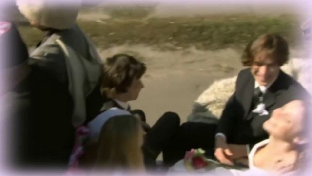 У беды глаза зелёные Сон - трава стихи Татьяна Коршилова, композитор Евгений Птичкин, поёт Валентина