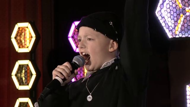 Зажгите сердца: 8-летний ребенок поет "Беспечный ангел" группы Ария!