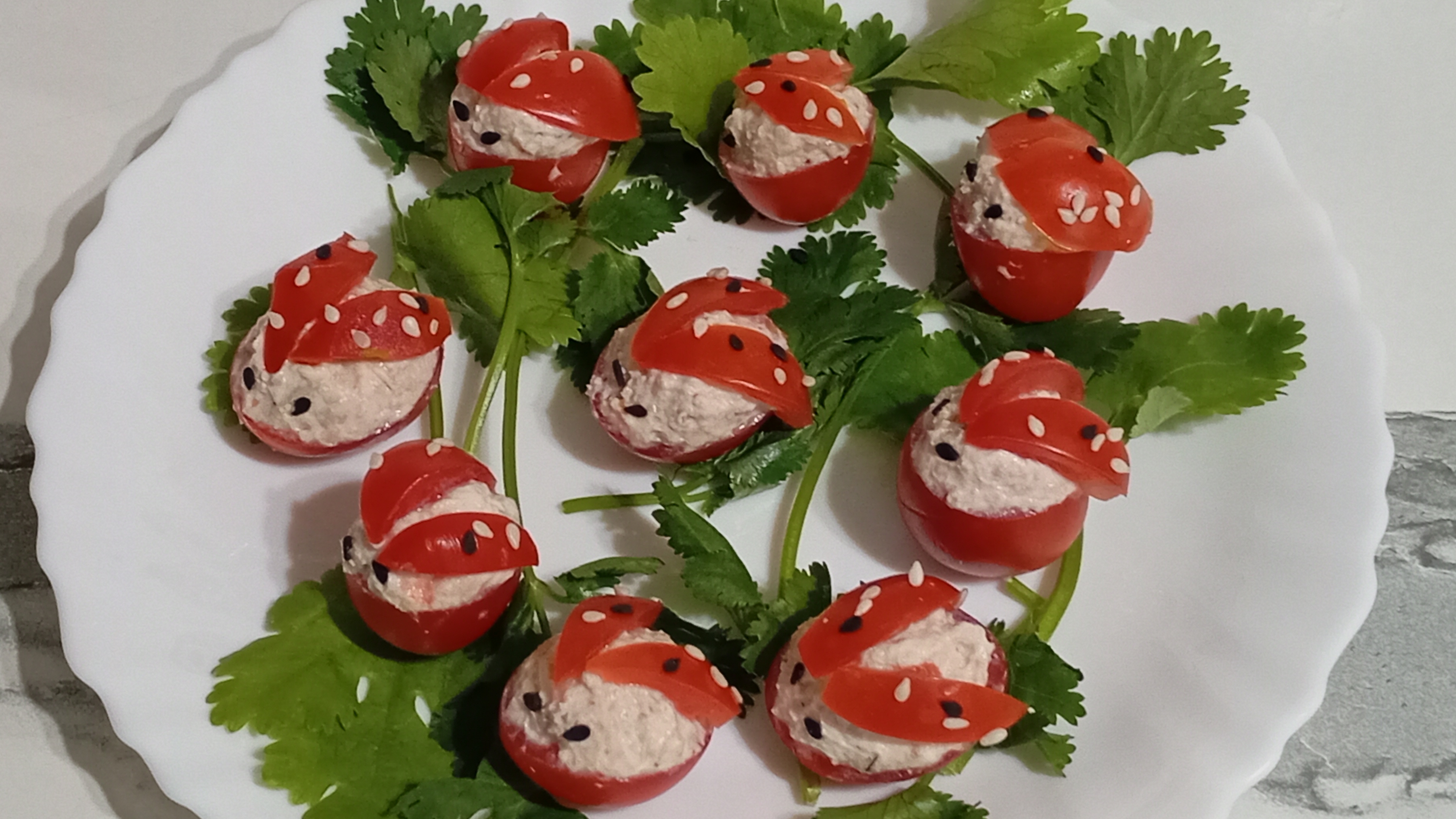 Закуска Божьи коровки