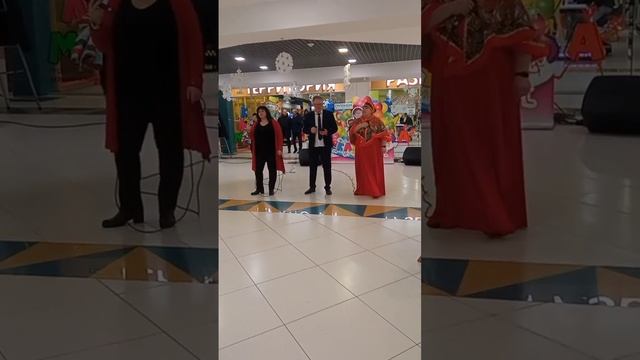 2_5402278850673535298.mp4