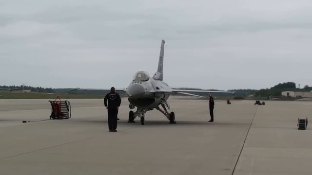 Must see: F-16 engine start & pre-flight