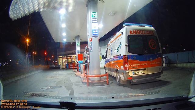 NAVITEL R600 GPS nocą