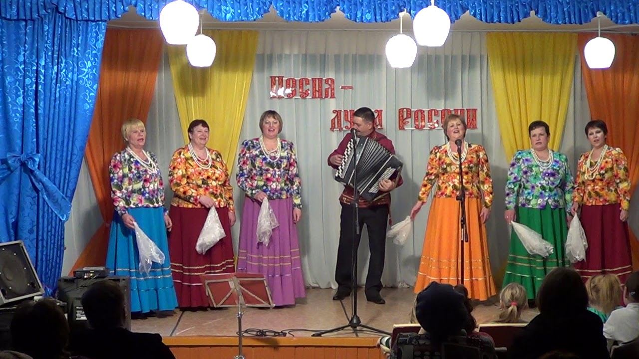 "СЕЛО ГУЛЯЕТ" -   вок .  группа  "Россияночка"