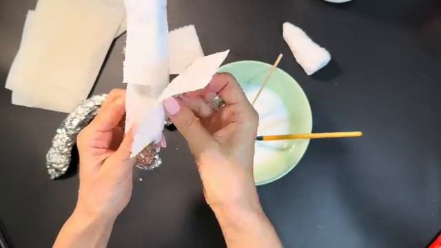 Своими руками декор к Рождеству 🎄, снеговик ⛄️ из бумаги , белого клея  ПВА и воздушных шаров 🎈