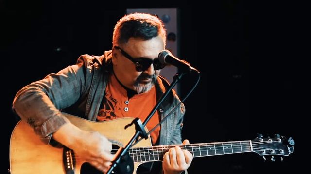 "Ветер" - Анатолий Погодаев (группа БУНТ ЗЁРЕН) Владивосток, 25 декабря 2019, клуб Водолей