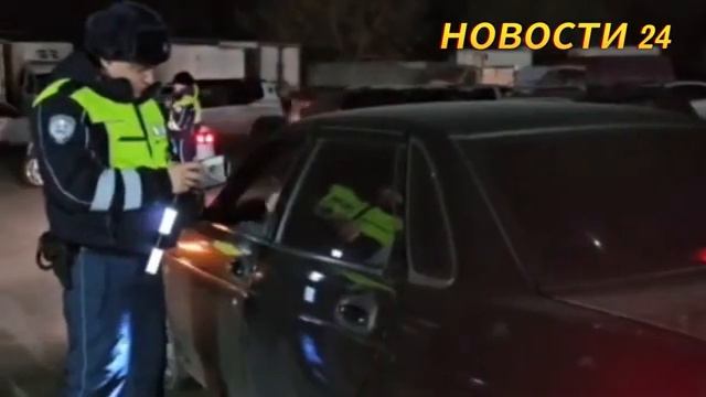 Бородач начал трогать русскую девушку, РУССКИЙ ВИТЯЗЬ этого НЕ СТЕРПЕЛ.
