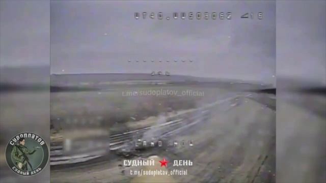 Вражеский танк метнул башню после встречи с российским FPV. 