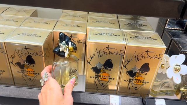Парфюмерная Прогулка,пробуем ароматы в магазине#chanel #versace #eliesaab #marcjacobs 🦋🦋🦋