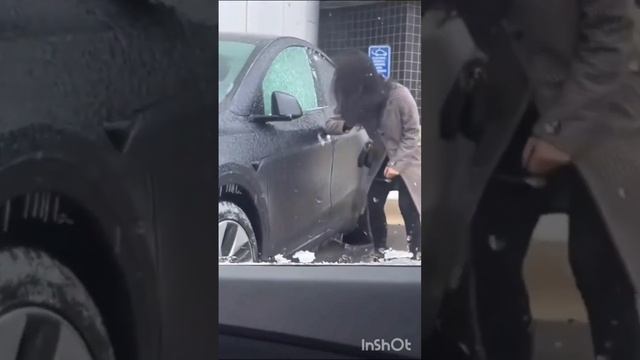 ручка на авто замерзла