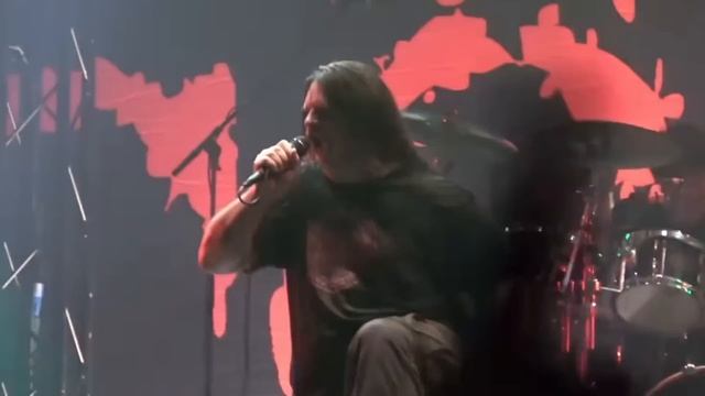 Metal Vocalists Debate: Cupping the Mic
