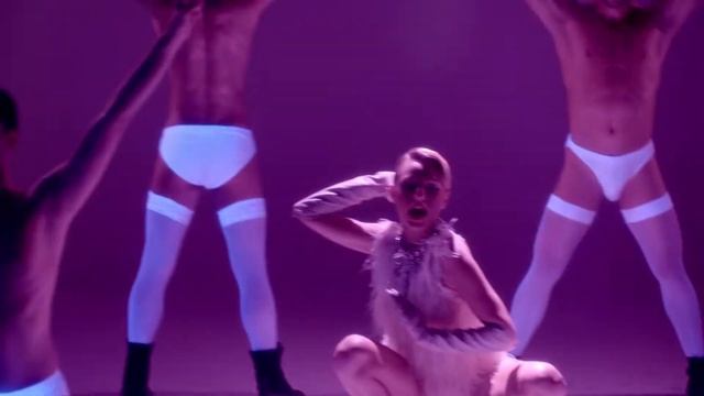 Alexandra Stan - Wait Papa