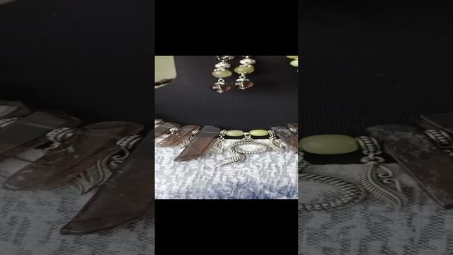 Комплект из колье,браслета и серёг