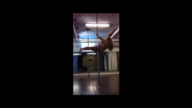Poledance by Poletrys' Em