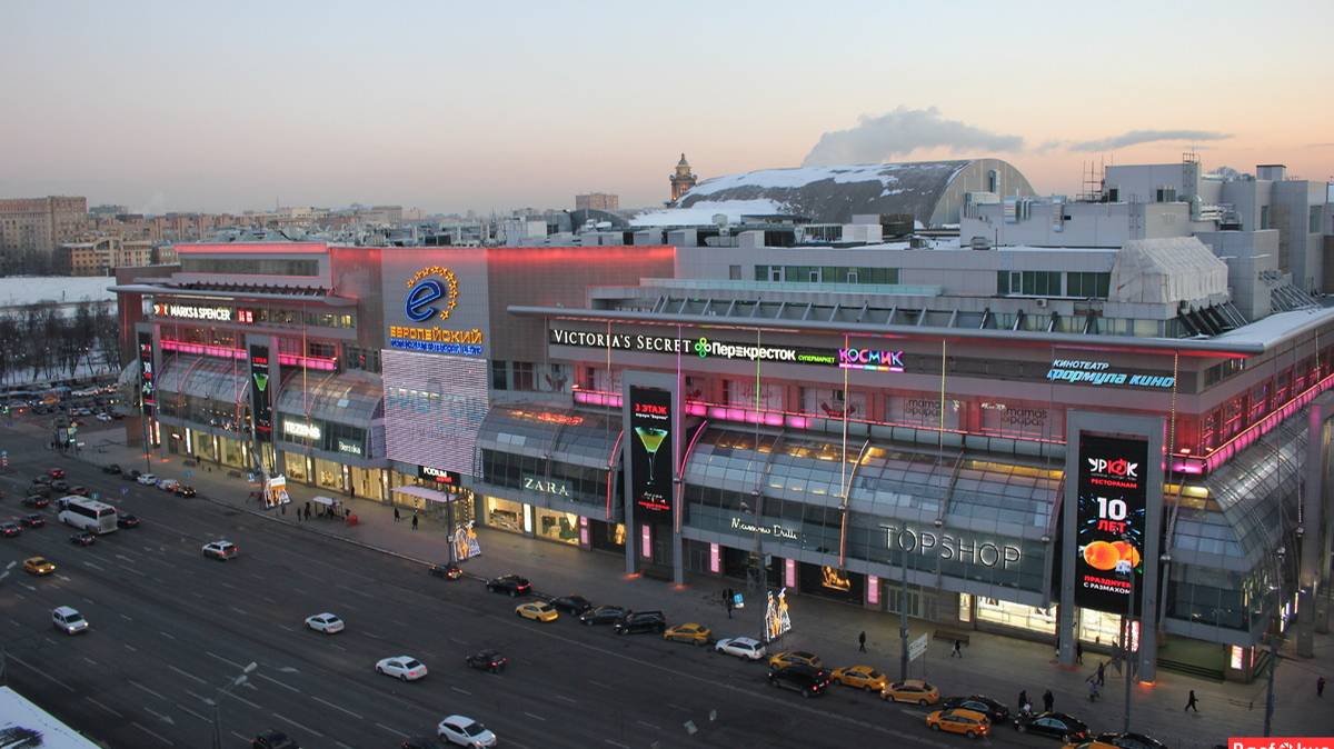 Медиафасад ТРЦ Европейский г. Москва. Реклама