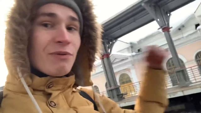 Today is a little bit warmer ❄️ Russian man speaks on the 2 philological topics ✨