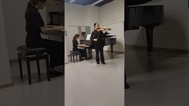 Панько Анастасия, 11 класс
ЦМШ-АИИ филиал "Балтийский"