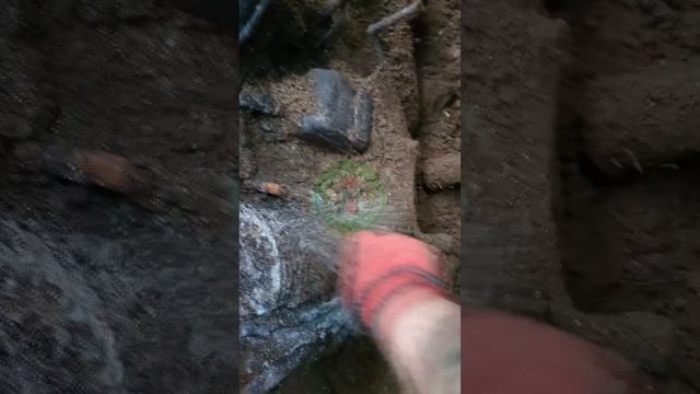 Лесная находка мотоцикл 5 часть. #shortsfeed #metaldetecting #история #коп #байк #немецкий