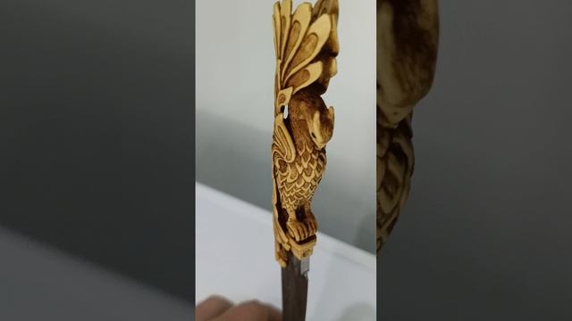 нож на подставке "жарптица" от Седова Сергея из самшита