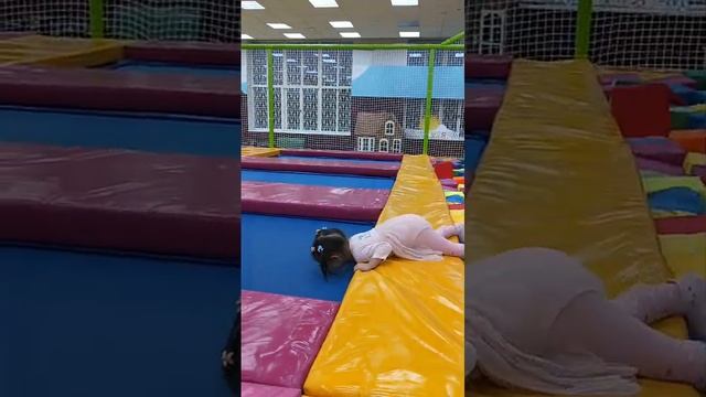 снова в игровом комнате 😁😁😁