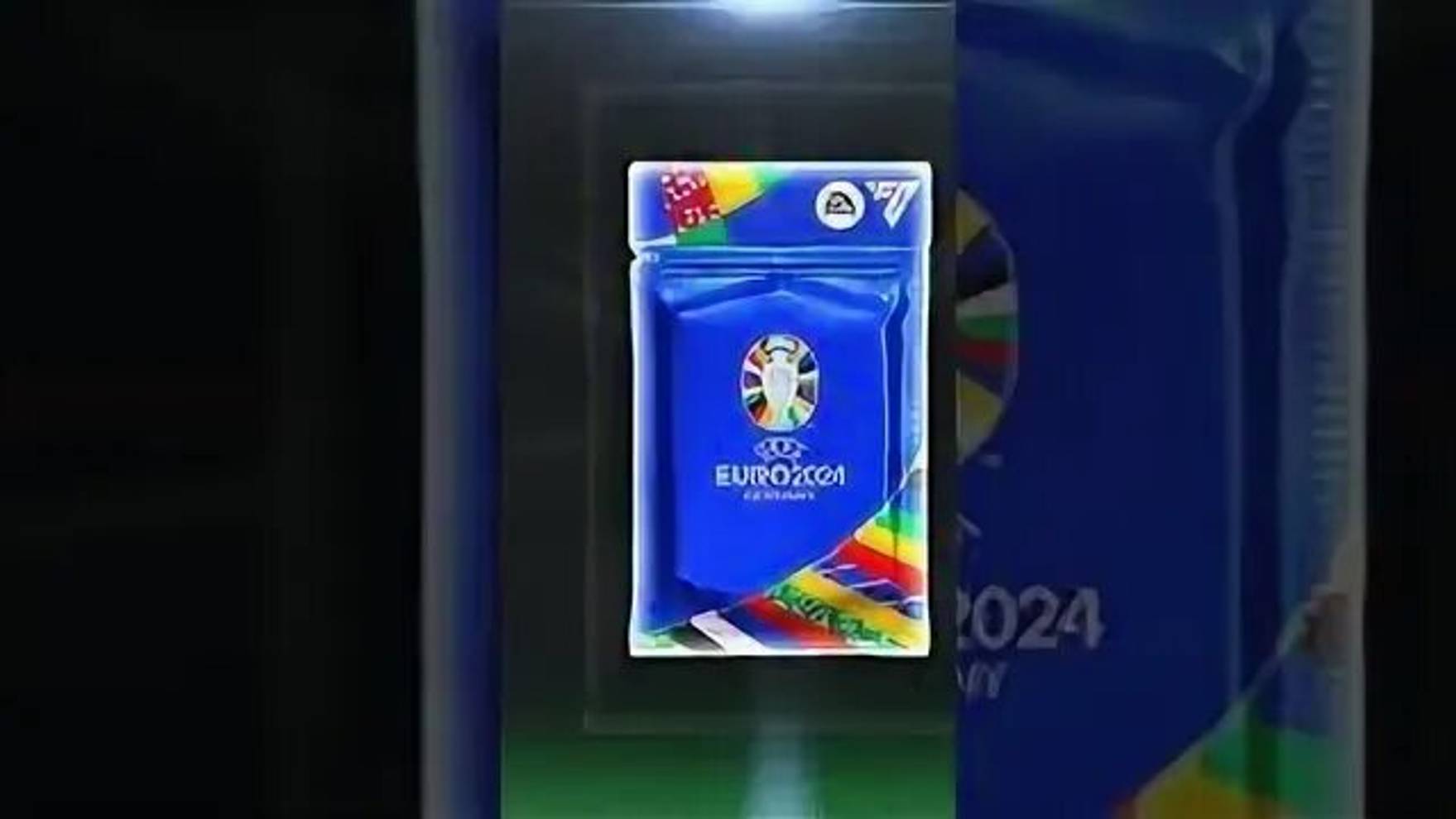 Чтооооо? Мне выпало это из ежедневного набора в FC MOBILE