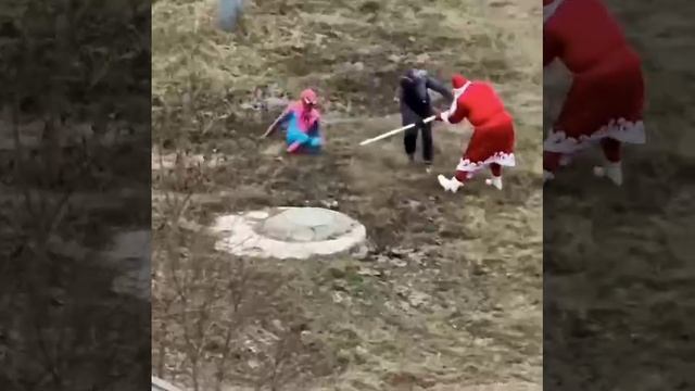 подарки хотят отобрать