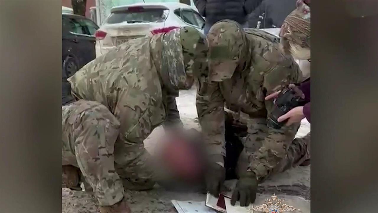 Задержаны еще два члена банды Басаева и Хаттаба за нападения на российских военных в Чечне