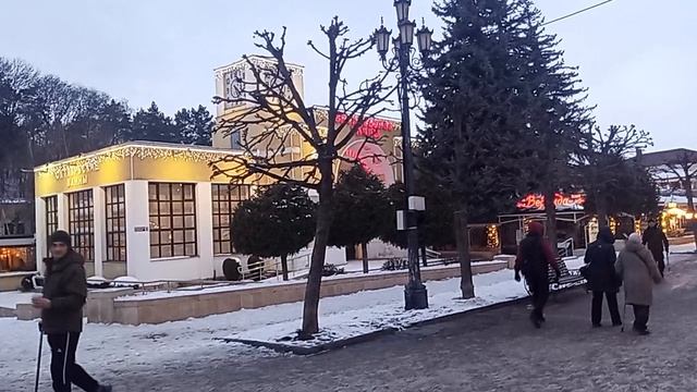 Шумный Курортный бульвар. 15.12.2024 г.