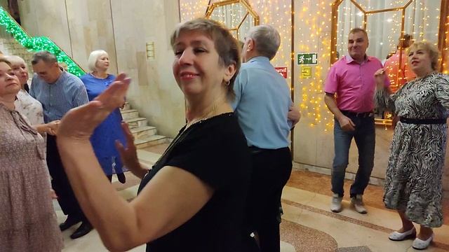 Я смотрю в твои глаза..... 15.12.24.