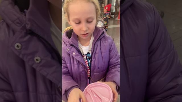 А на что потратите первые свои деньги Вы?😊#shorts