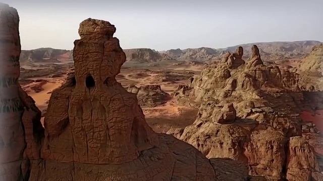 Мираж Смерть со мной не поймает кураж С чувством поёт - за душу берёт