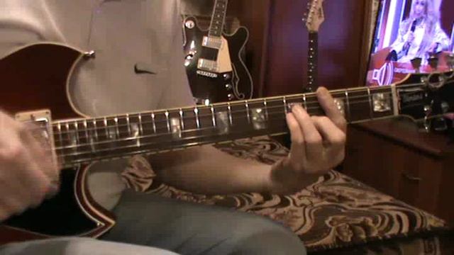 Три белых коня -Е. Крылатов -(как играть на гитаре аккорды)