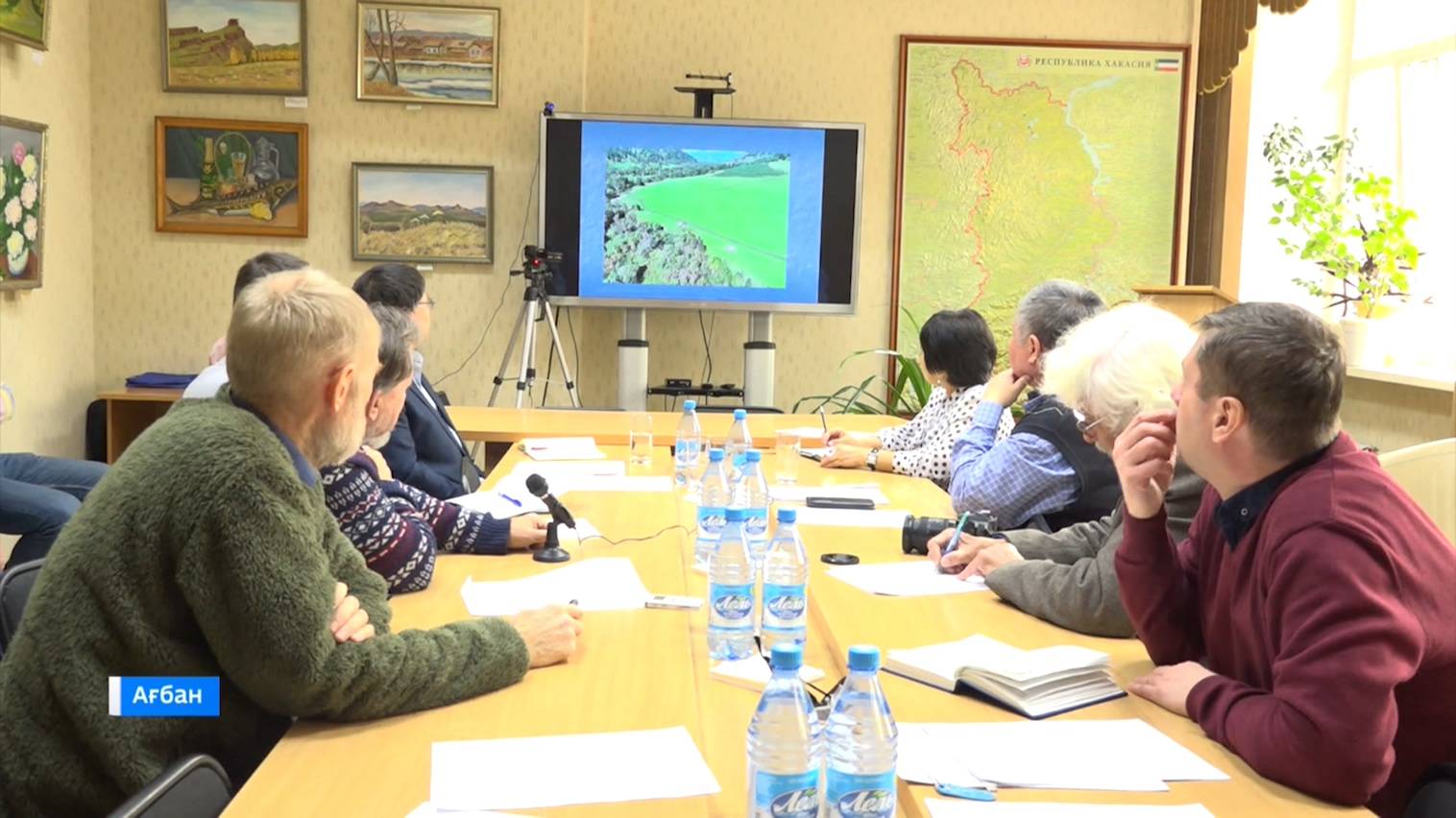 В ХакНИИЯЛИ состоялась отчетная сессия археологических экспедиций