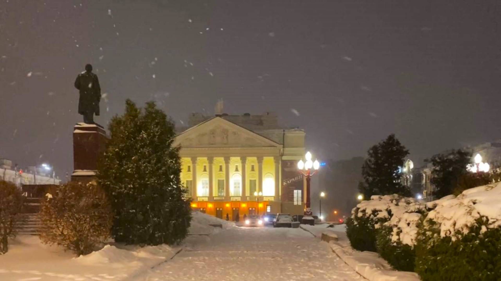 Снегопад в Казани ❄, вечер воскресенья 15 декабря. Центральные улицы города.