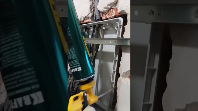 Запенивание электрического щита