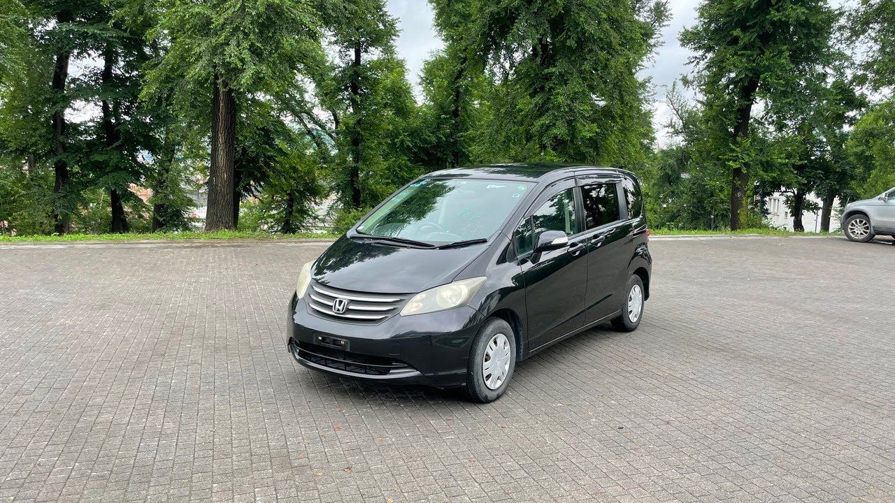 Компактный Японский минивэн,  Honda Freed, 1 поколение в кузове GB3, Комплектация G L Package