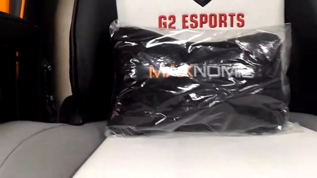 кресло специальной серии от MAXNOMIC модель  G2 ESPORTS