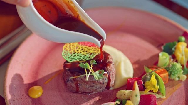 OBLU SELECT Lobigili, Мальдивы - промо видео отеля