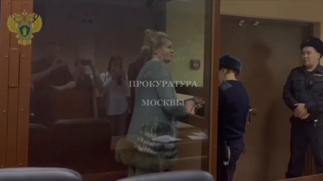 ‼️Суд заключил под стражу даму на «Порше», сбившую 9-летнего мальчика во время прогулки с няней‼️