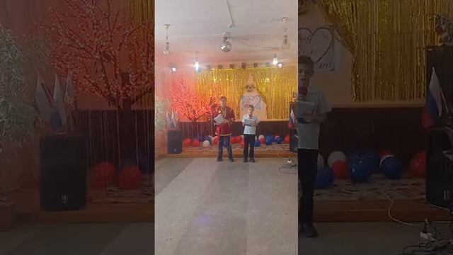 Стихотворение " Они сидели пили утром чай" читает Соловьёв Артём и Цацулин Никита