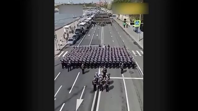 «Юля, ты выйдешь за меня!»