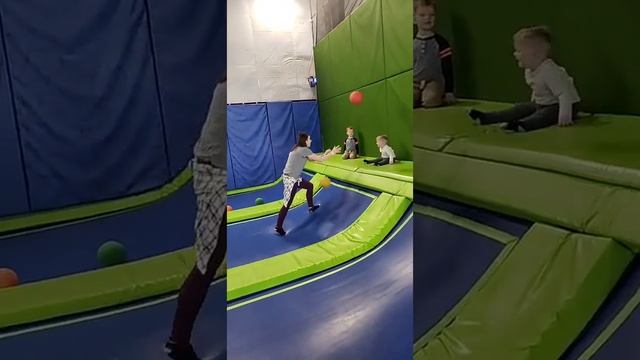 На колени На колени #Metro Royal