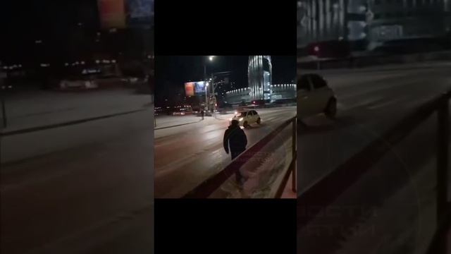 Водитель смылся через заднюю дверь от инспекторов ДПС в 40 квартале.
