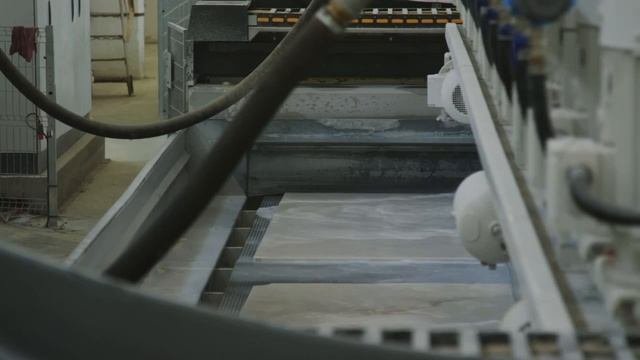 Как пилят и полируют мрамор