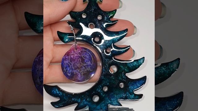 48. Ёлочка из эпоксидной смолы в технике petri art