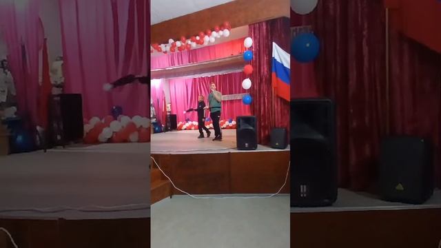 Песня "Чёрный кот" Поёт Соловьёв Артём и Цацулин Никита