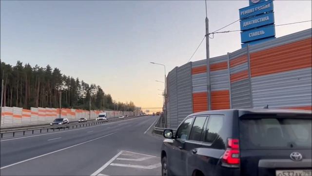 Воздушный поршневой компрессор 4ВУ. Рассчитан на сжатие воздуха, с избыточным давлением 8 кг/см2.