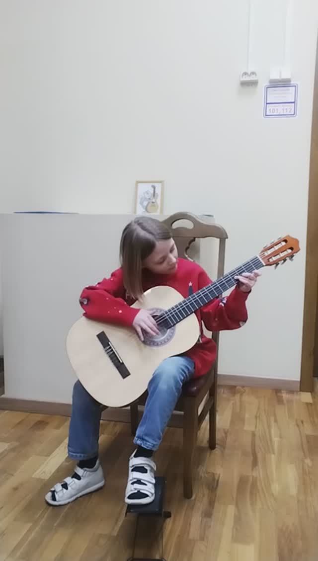 Агния Каблукова (7 лет) исполняет Польку Кабалевского