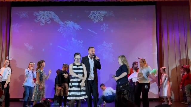 Денис Симуков . Выступление для детей с Неограниченными Возможностями в Доме Молодёжи  17.12.24.