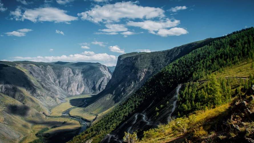 Долины Алтая: Удивительные пейзажи и природа 🌄🏞️