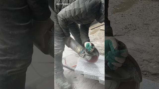 Процесс создания ниши под цветной портрет